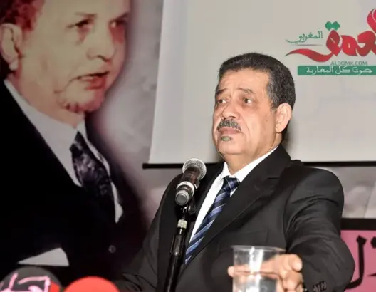 تفاديا للإقالة .. شباط يوقع على 3 تراجعات ويصبح أمينا “ديكورا”