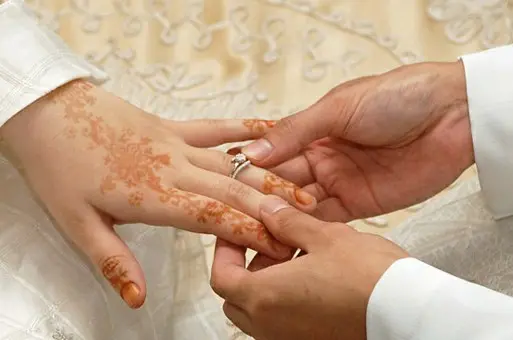 الزواج بغير المسلم .. حينما يحول القانون بين المغربيات ومشاعرهن