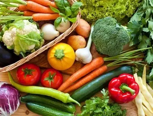 تزامنا مع التساقطات المطرية .. الأسعار تلهب الأسواق البيضاوية