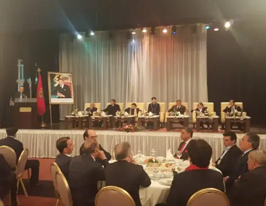 بحضور أخنوش والعدوي .. برلماني يفقد هاتفه في حفل بأكادير