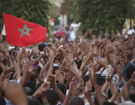 مقاربة مقارنة بين منهج الإصلاح ومنهج الثورة