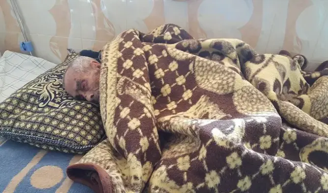 خطير: مسن بمستشفى بني ملال بدون عناية ولا أكل منذ أسبوع