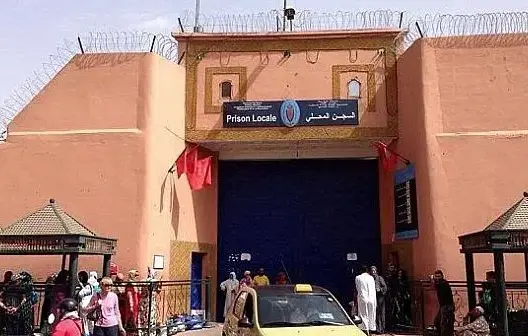 ستة إصابات في انقلاب حافلة نقل سجناء بين مراكش وآسفي