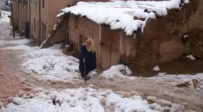 زخات مطرية مصحوبة بثلوج ورياح قوية إلى غاية الأحد