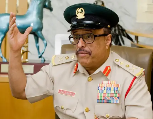 ضاحي خلفان يحيي ترامب ويقول له: عليك بالإخوان