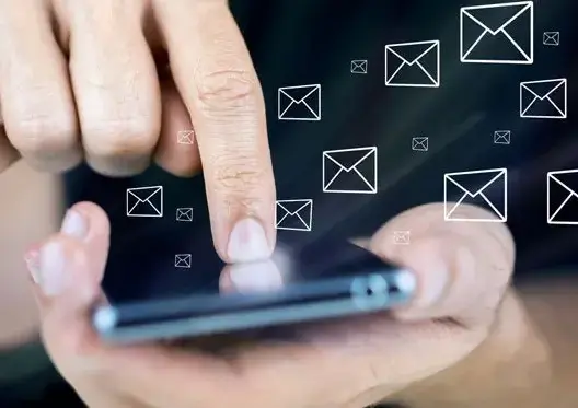 المغاربة أرسلوا 8 ملايير SMS وكل زبون تحدث 113 دقيقة شهريا