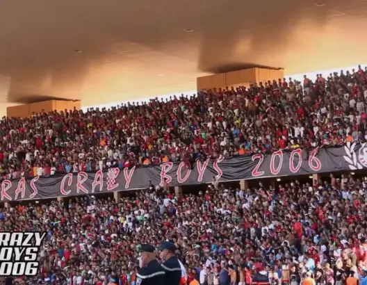 “المجانين” يعودون للمدرجات لتشجيع الكوكب المراكشي