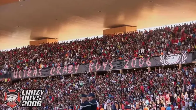 “المجانين” يعودون للمدرجات لتشجيع الكوكب المراكشي
