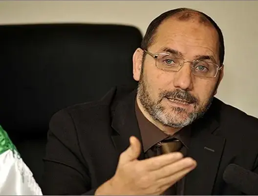 إسلامي جزائري يسخر من قراءات دِبلوماسية بلاده لعودة المغرب