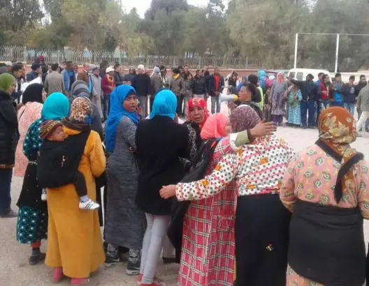 ساكنة قصر بتنجداد تحتج ضد إقامة مطرح للنفايات على أرضها