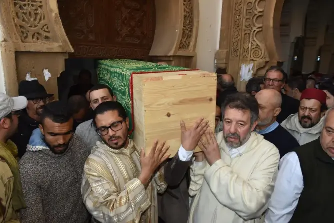 تشييع جثمان الفنان الراحل محمد حسن الجندي بمقبرة الشهداء