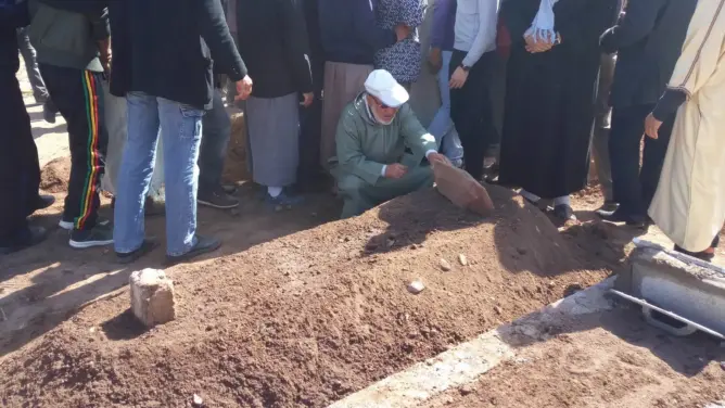 جثمان الطالب المقتول بدكار يوارى الثرى بمراكش (فيديو+صور)