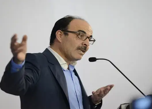 العماري يناشد سكان الحسيمة تهدئة الأجواء والتحلي بفضيلة الحوار