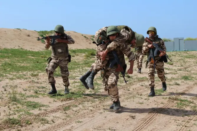 القوات المسلحة الملكية تتسلم جثمان عسكري مغربي قُتل في “بريا”