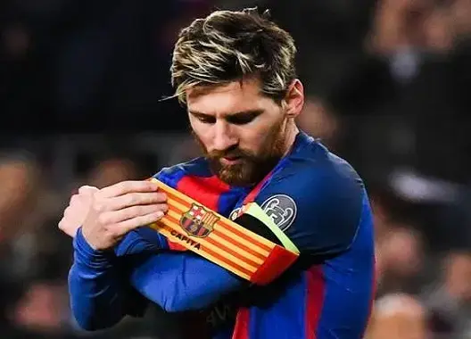 ميسي يغيب عن اختبار فحص “كورونا” ويزيد الشكوك حول مستقبله في برشلونة