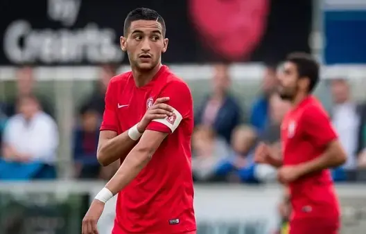 رونار يستمر في “تغييب” زياش عن تشكيلة الأسود