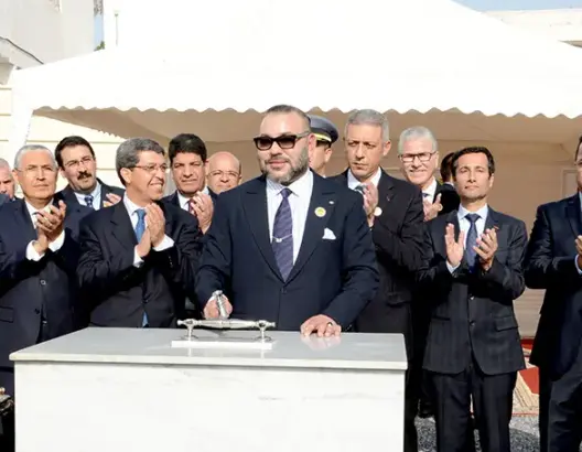 الملك يضع بالبيضاء الحجر الأساس لمركز التكوين في مهن الفندقة والسياحة