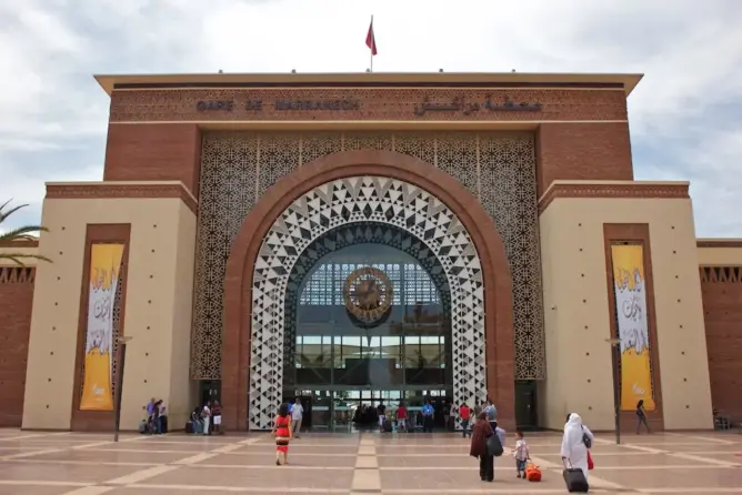 اختفت بسلا بعد مغادرتها المدرسة .. العثور على قاصر بمحطة مراكش