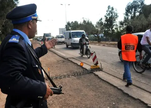 تفكيك عصابة تنتحل صفة شرطة الطرق للنصب على السائقين بمراكش