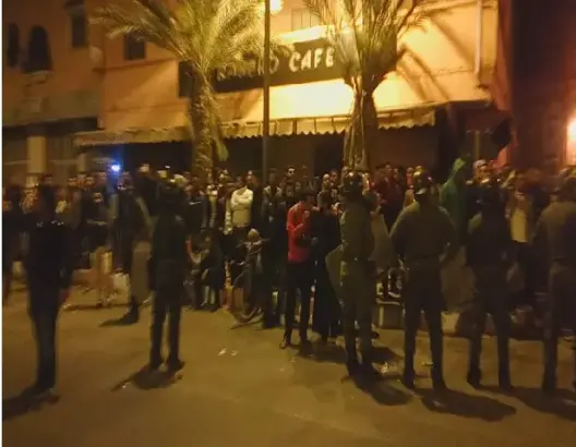 مطالب معطلي العيون وتهديدهم بحرق ذواتهم