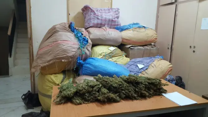حجز 30 كلغ من مخدر الشيرا بمعبر باب سبتة