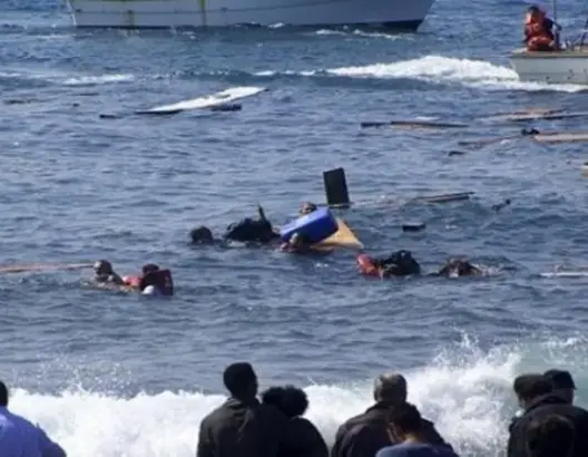 11 قتيلا في غرق مركب يقل مهاجرين قبالة سواحل تركيا