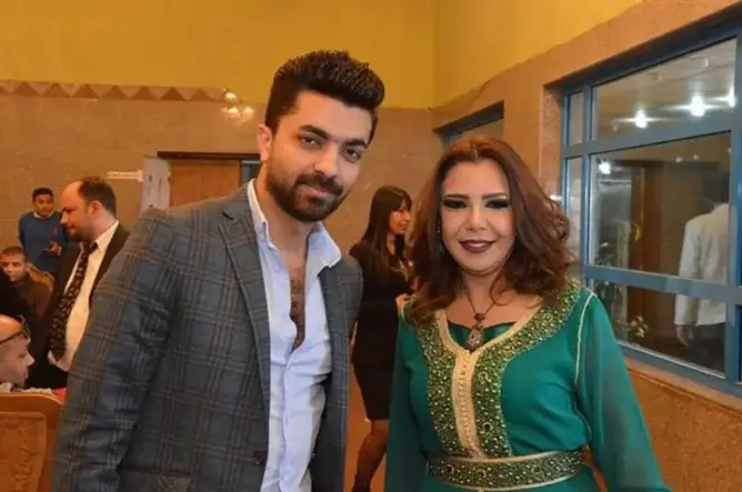 تشكيلية مغربية تفوز بجائزة الإبداع الأولى بالقاهرة