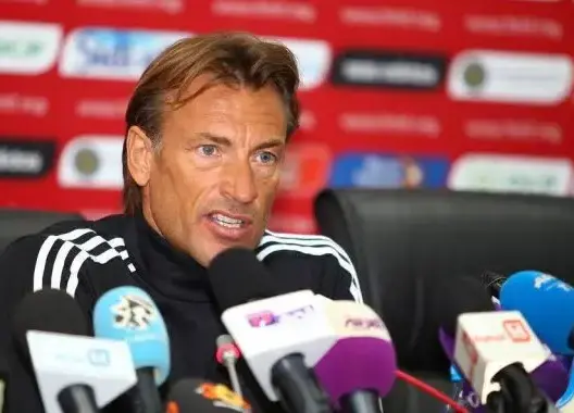 رونار يستنجد باللاعبين المحليين لإنقاذ مسيرته مع المنتخب