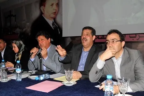 صحف: تقرير يكشف صناعة أعلاف خطيرة وشباط يغادر مكرها مقر مكتبه