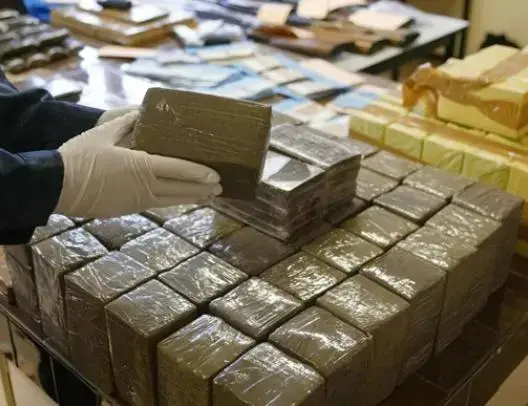 حجز 86 كلغ من مخدر الشيرا بمعبر باب سبتة
