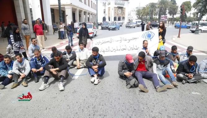 المكفوفون يصعدون لهجتم ويخيرون العثماني بين “الحل أو الموت”