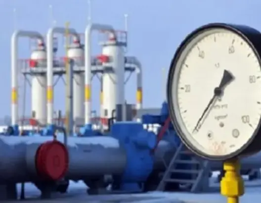 النفط يتراجع ويتجه لتسجيل أسوإ أداء خلال الربع الأول من السنة