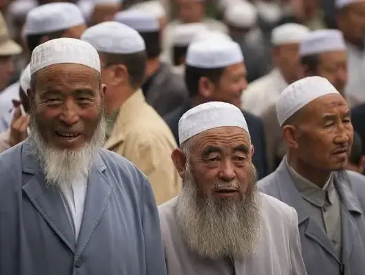 الصين تواصل تضييقها على المسلمين وتمنع النقاب واللحى