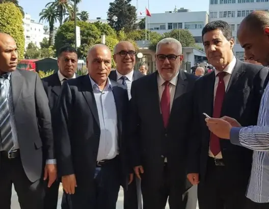 الاستقلاليون يخصون بنكيران باستقبال حار ويدعوهم للوحدة