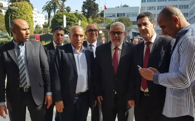 الاستقلاليون يخصون بنكيران باستقبال حار ويدعوهم للوحدة