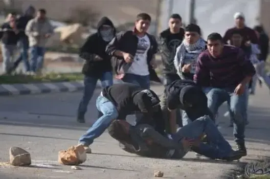 إصابة شبان فلسطينيين في مواجهات مع الاحتلال بجنين ومخيمها