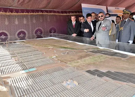 جهة درعة .. حيث تصنع العبقرية الإنسانية من أشعة الشمس ضوء غامرا