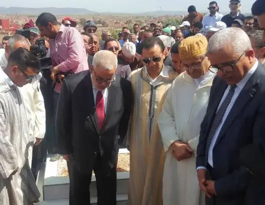 بنكيران يشارك في تشييع أحد مؤسسي حزب السنبلة لمثواه الأخير (صور)