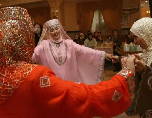 الزواج المختلط بالجزائر.. طلاق بسبب أكل لحم القطط
