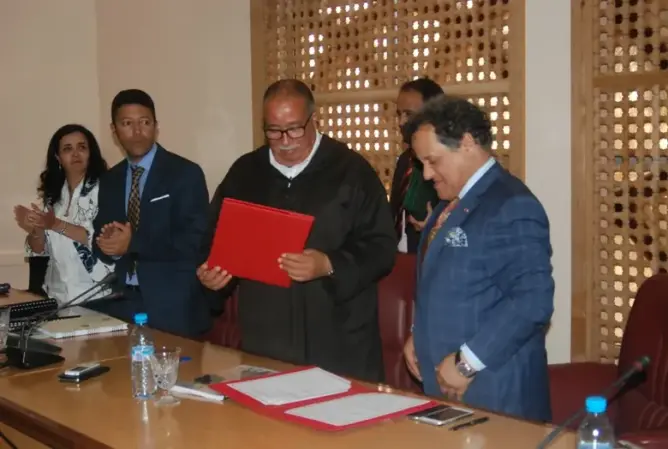 أخشيشن يدعم “المتاحف” ومدرسة الهندسة المعمارية بـ7 ملايين