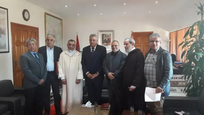 والي مراكش يستقبل الكتبيين ويعد بالتصدي لـ”لاعتداء على أرزاقهم”