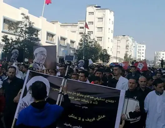 الأغلبية تتهم حراك الريف بخدمة “الأجندات الأجنبية” و”التخريب” (فيديو)
