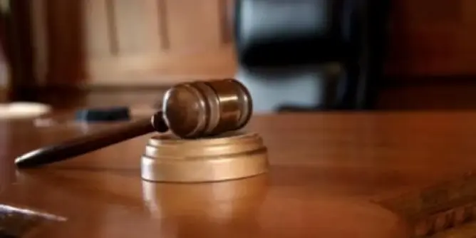 كولونيل قطري معتقل بعكاشة يتهم مسؤولين كبار بالابتزاز والارتشاء