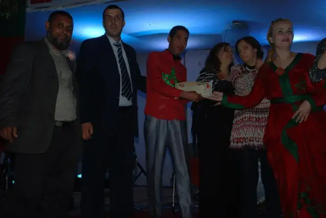 بمناسبة عيد ميلاد الأميرة لالة خديجة القنيطرة تكرم المغني سعيد أصغير
