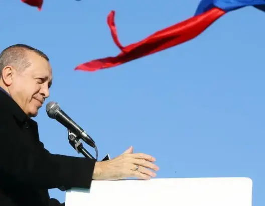 تركيا بين علمانية أتاتورك وطموحات أردوغان