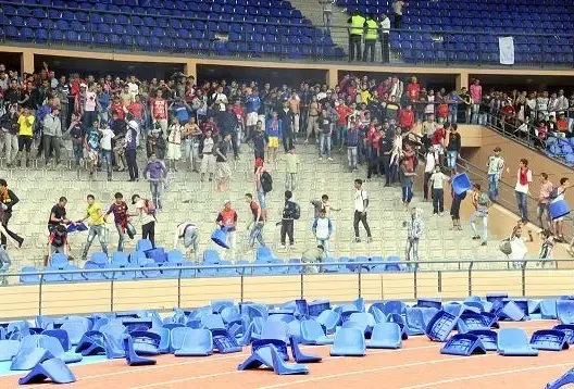الجامعة تعاقب الرجاء وتلزمه بتعويض خسائر ملعب مراكش