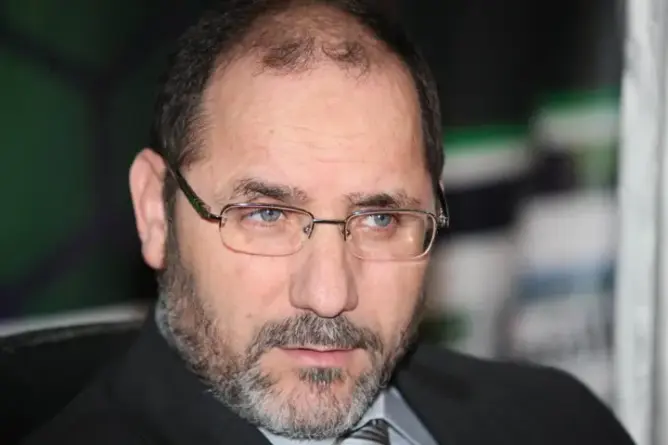 إسلامي جزائري يتهم المغرب بغض الطرف عن زراعة المخدرات وتهريبها للجزائر