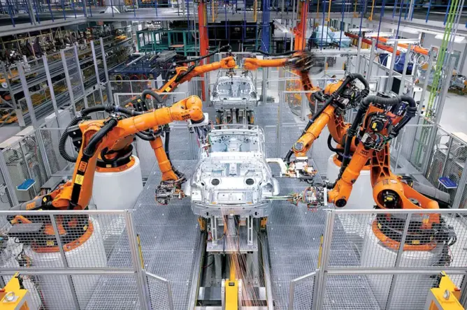 50% من الموظفين والعمال المغاربة مهددون بالتشرد بسبب “الربوتات”