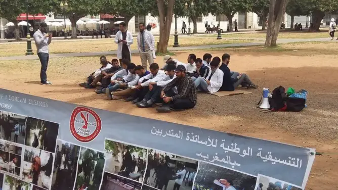 بعد خطوة الإضراب عن الطعام ..” الأساتذة المتدربون” يعودون للشارع