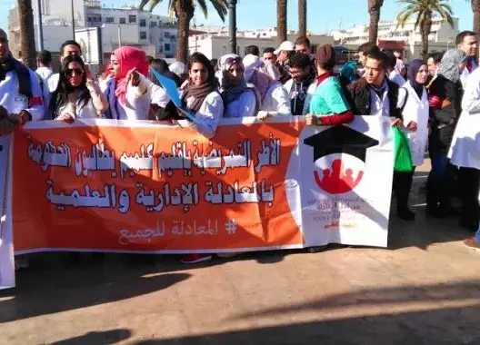بعد احتجاجات الممرضين.. “الصحة” تعد بتسوية وضعيتهم الإدارية والعلمية